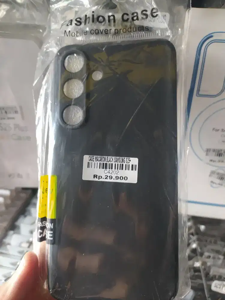 CASE MACARON BLACK SAMSUNG S25+
