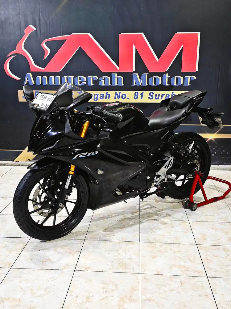 Yamaha R15V4 black glossy km.13rb mewah kinyis. Anugerah motor rungkut