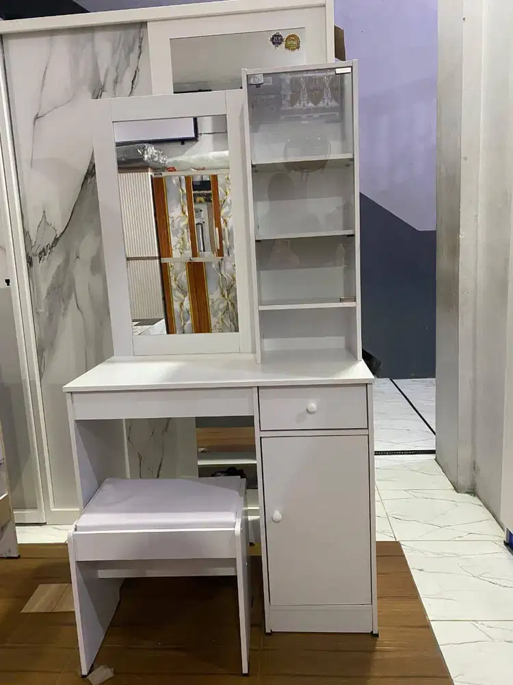 meja rias minimalis andalan