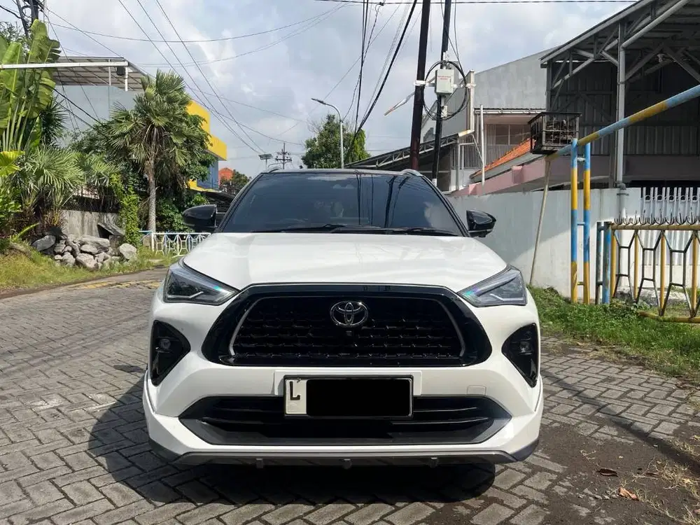 TOYOTA YARIS CROSS S GR HV TSS AT 2023 PMK 2024