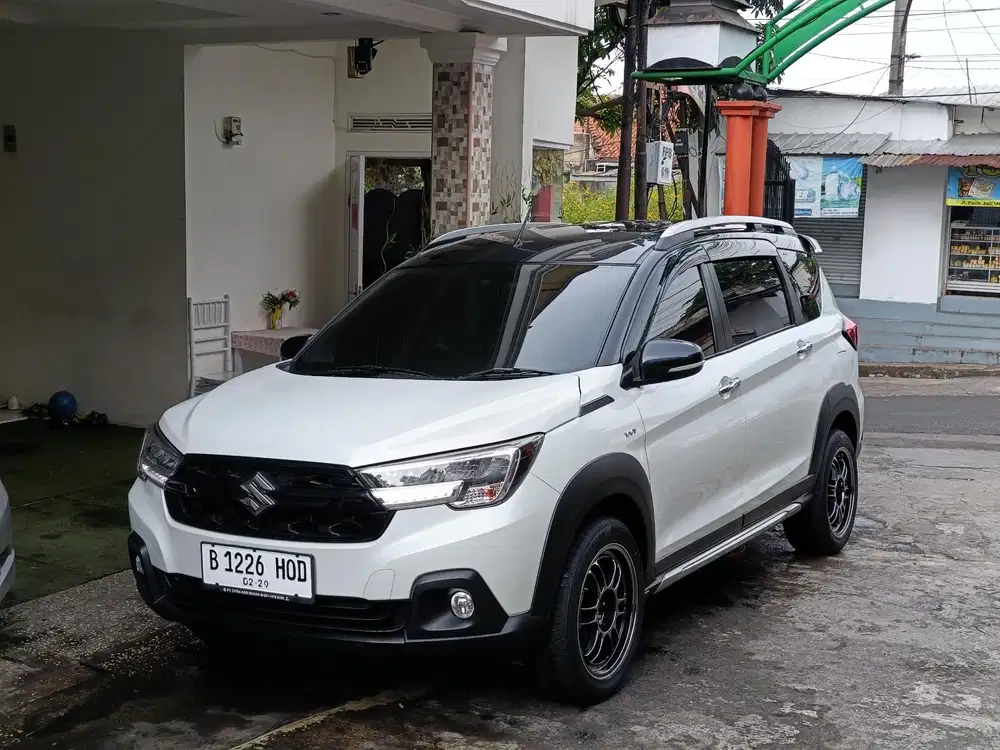 Xl7 alpha hybrid tahun 2024 low km 30rb/tt boleh gan cash lebih bagus