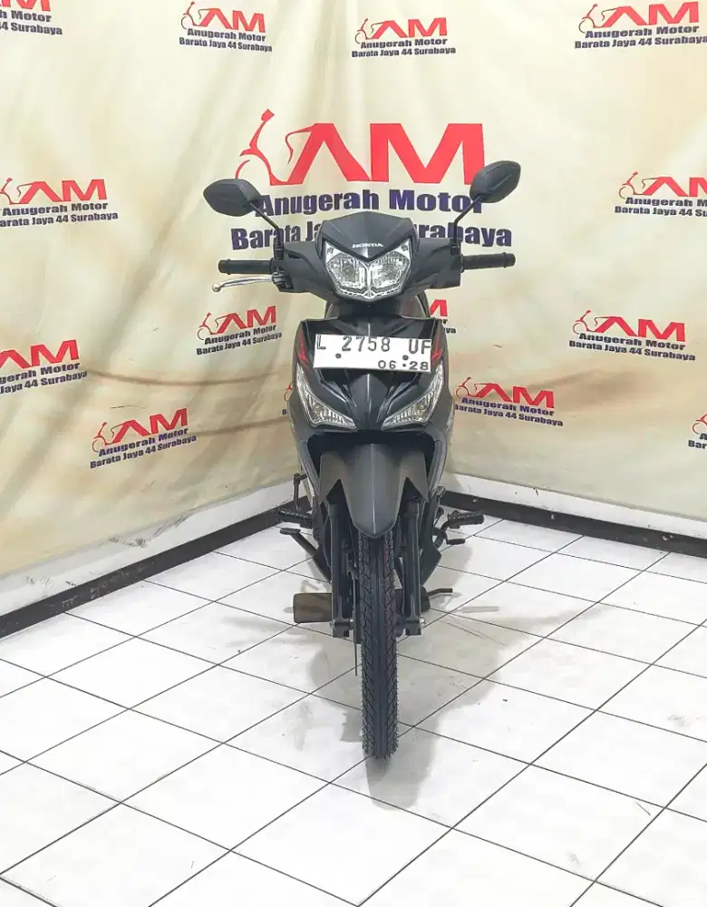 Honda supra x 125 fi Tahun 2018 warna hitam