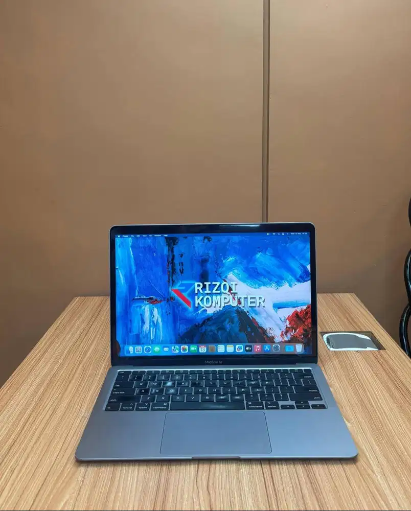 MacBook Air i3 2020 RAM 8GB SSD 256GB Siap Pakai