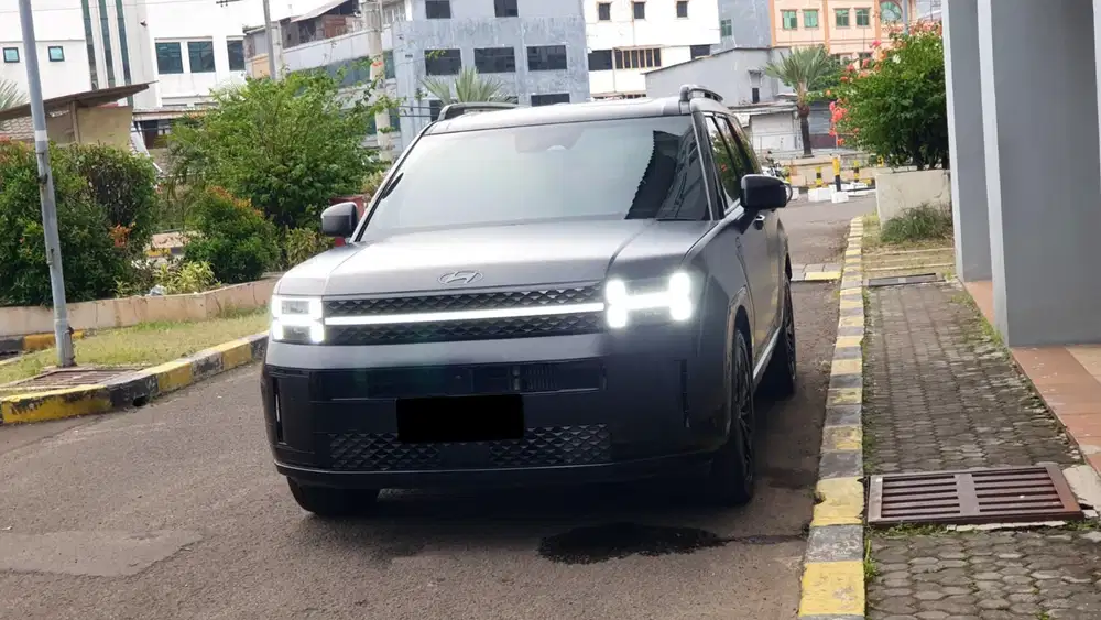 Km 12rb hyundai santafe santa fe calligraphy hybrid 2024 hitam