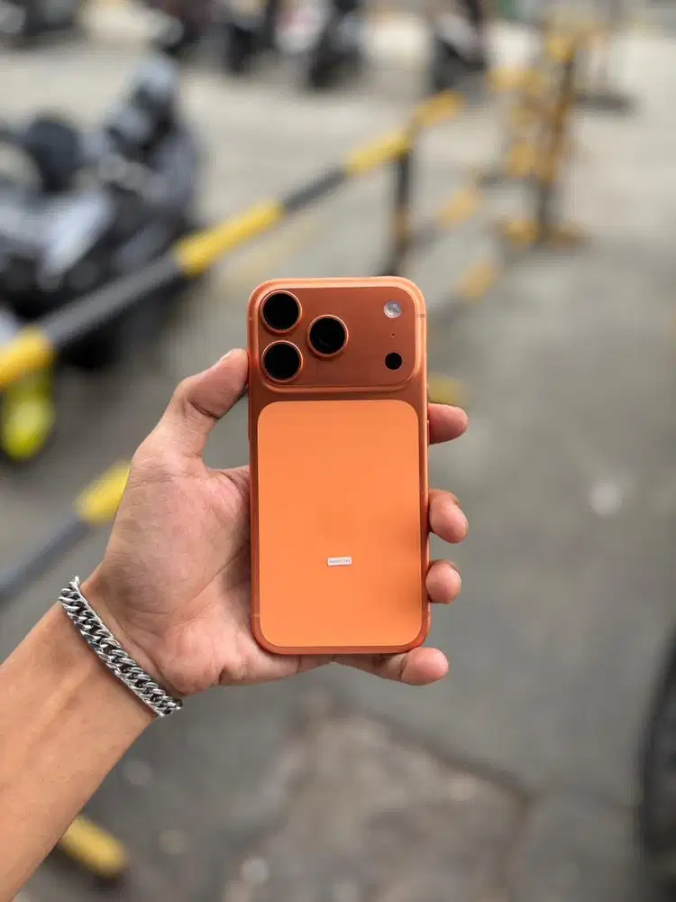 iPhone 17 Pro 256Gb Cosmic Orange
