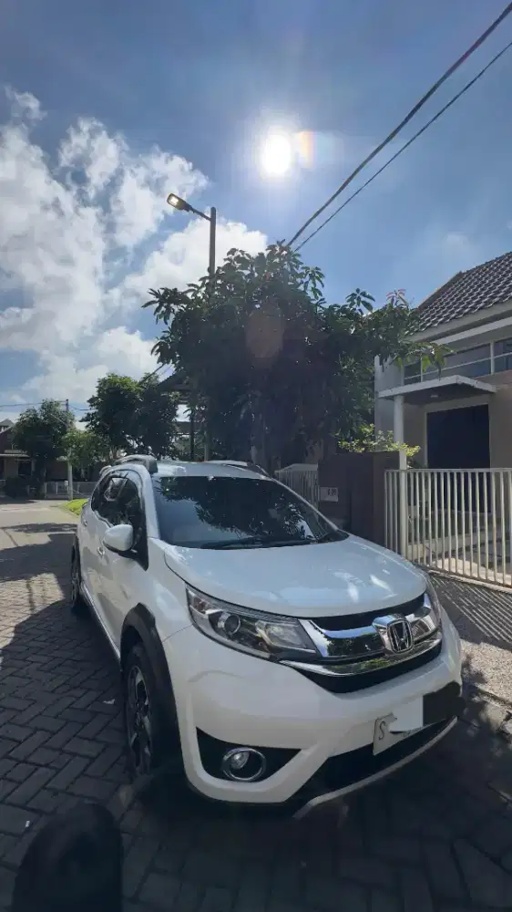 Honda BRV E MT Putih Pribadi