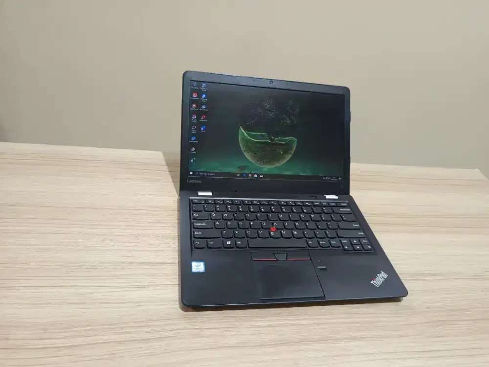 Thinkpad core i7-7500U ssd 512gb,ram 8gb,slim elegan,murah bergaransi