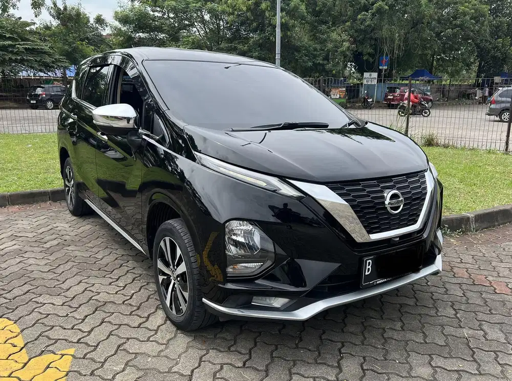 Nissan Livina VL AT 2021 Hitam KM 42rb Istimewa