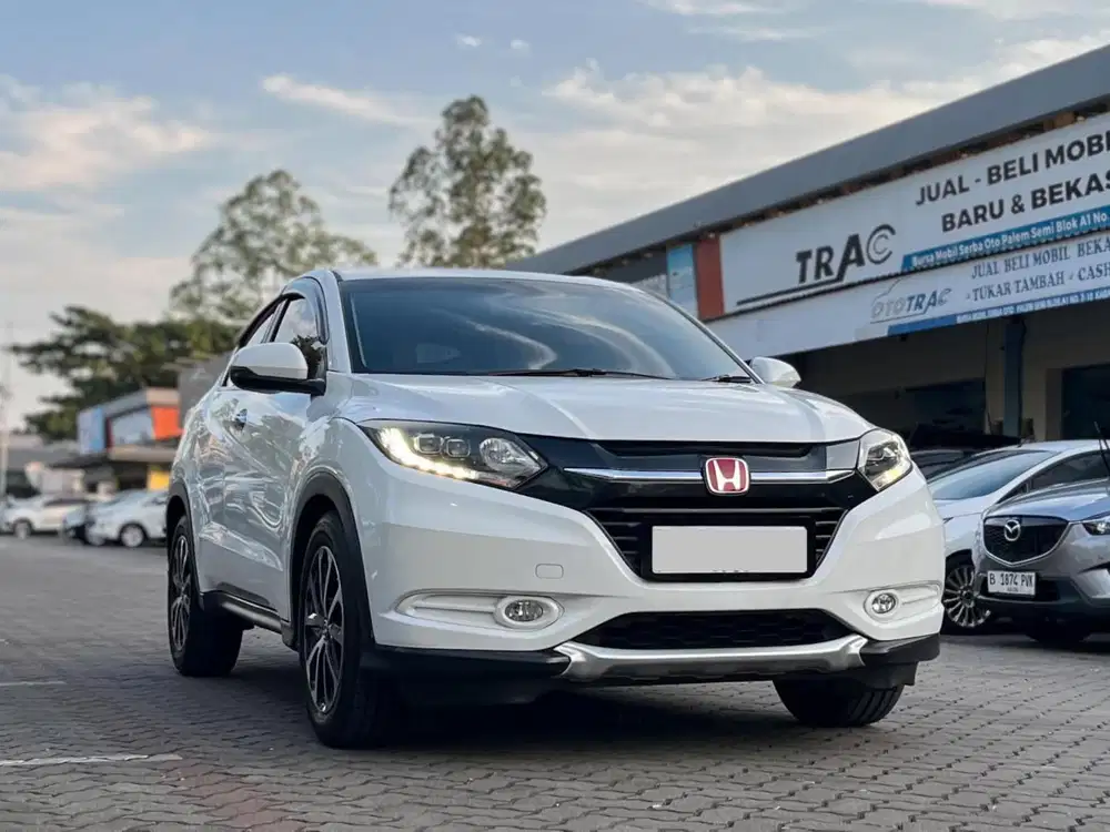 HONDA HRV E CVT MATIC 2017 PUTIH