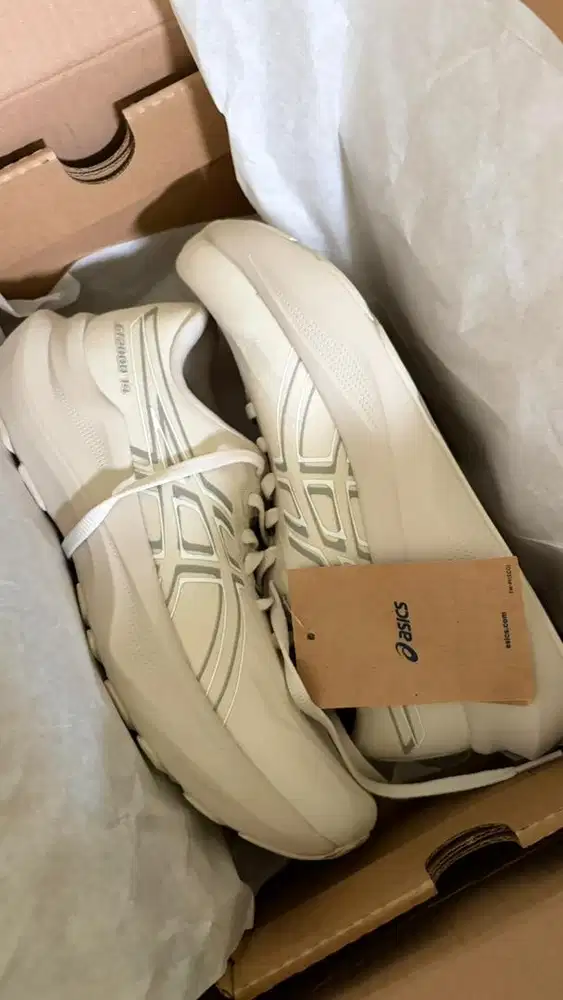 NEW ASICS GT-2000 14