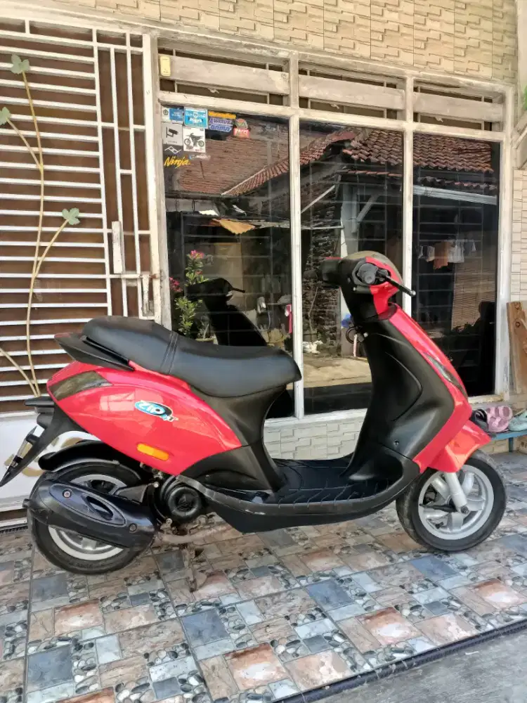 Piaggio zip CBU Itally
