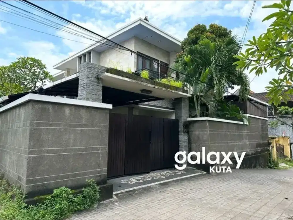 DIJUAL RUMAH SEMI VILLA DI BATUBULANG GIANYAR