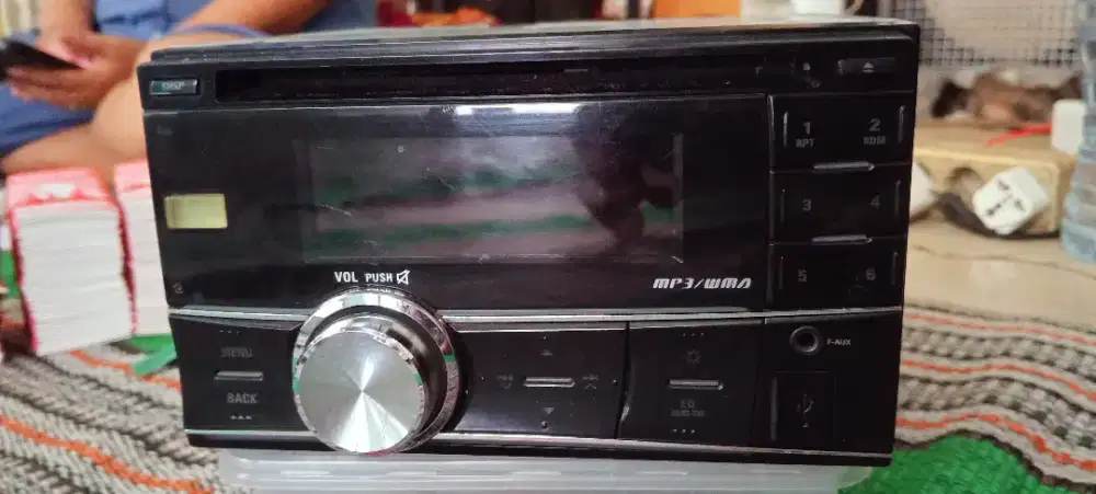 Headunit JVC segel