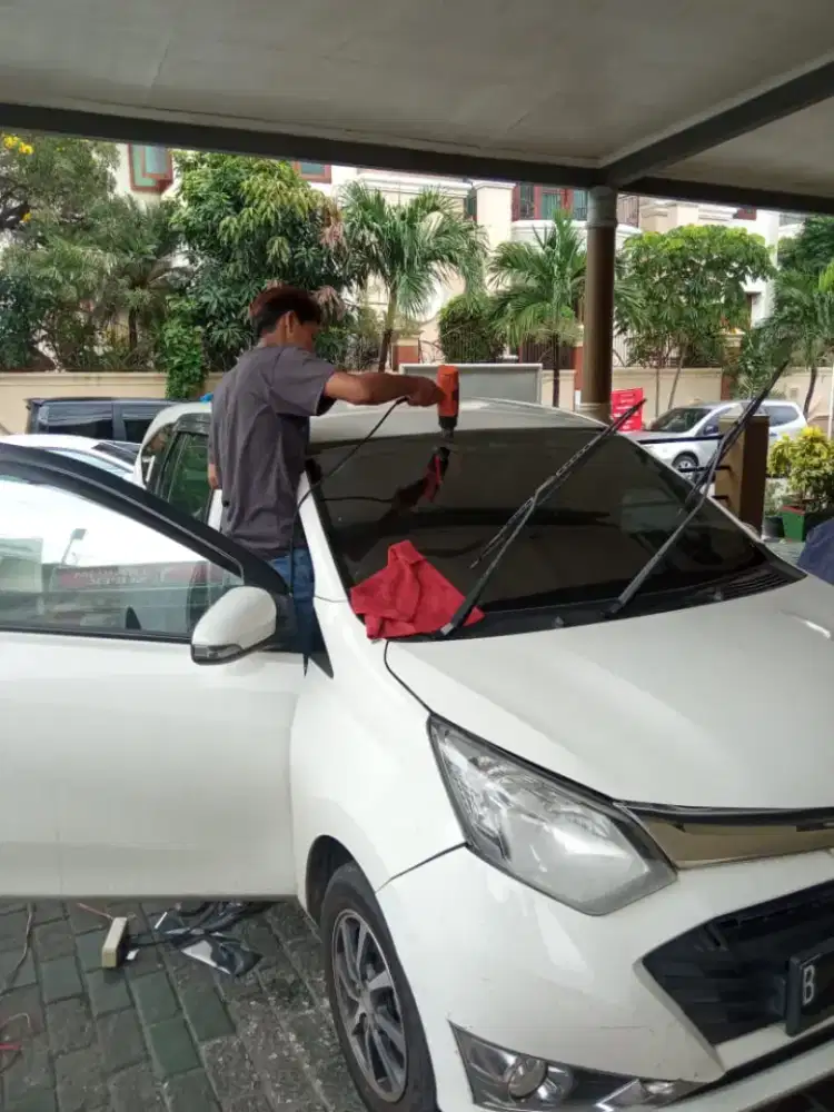 Home servis pasang kaca film mobil