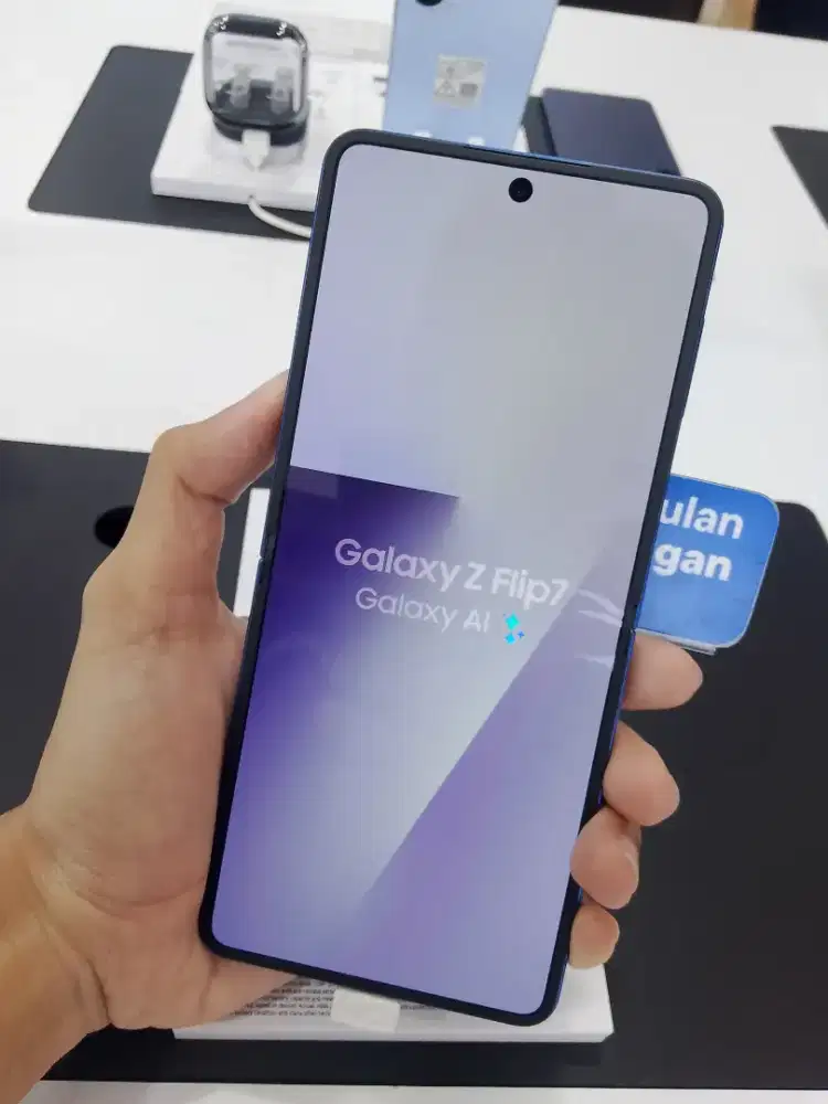 New Galaxy Flip7