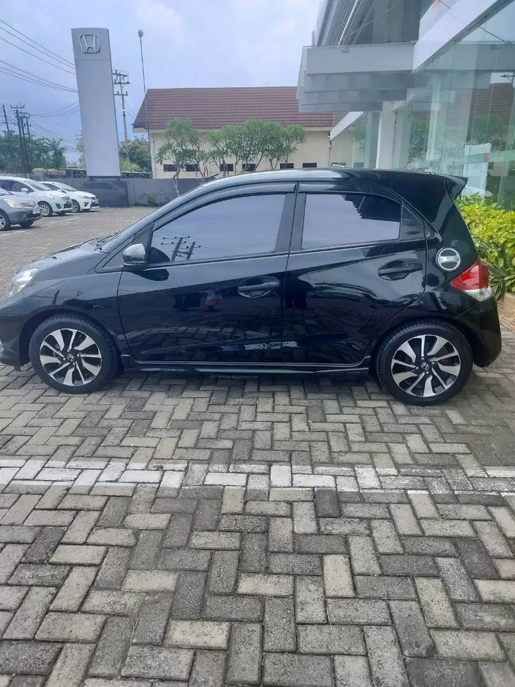 Dijual Honda Brio Matic 2016 Asli Magetan