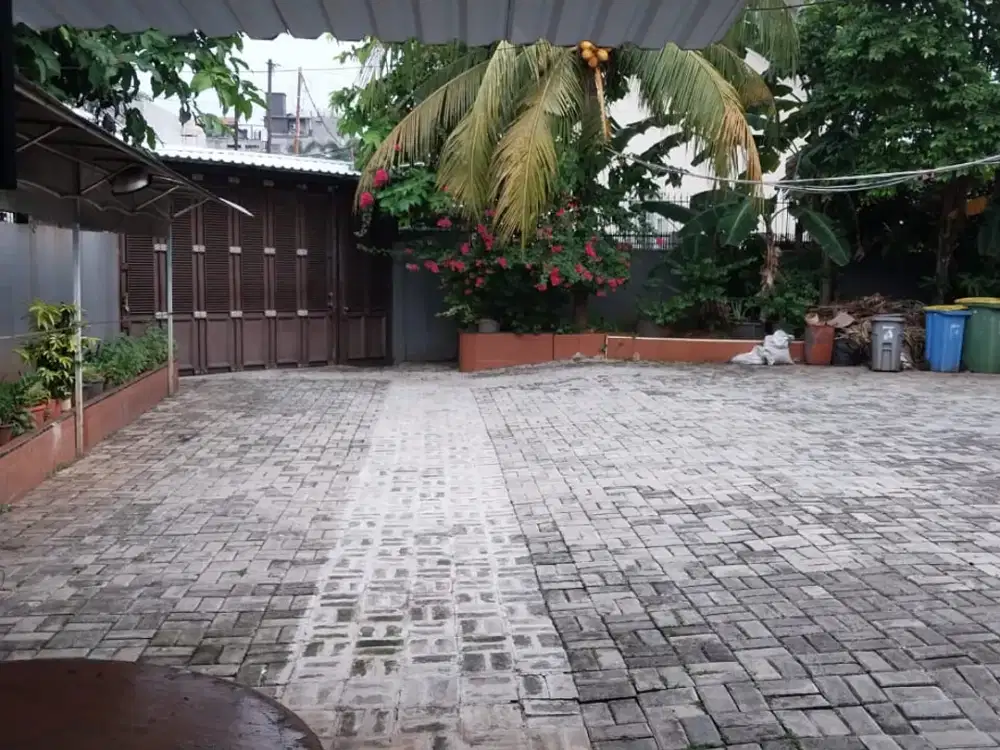 *HOT* TERMURAH DIJUAL RUMAH SEMI FURNISH DIBAWAH NJOP RUMAH KEBUN  HITUNG TANAH Di PONDOK PINANG JAKARTA SELATAN.