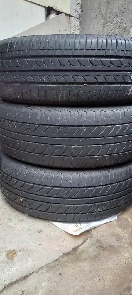 Ban Breedgestone 195, 65 ,r15