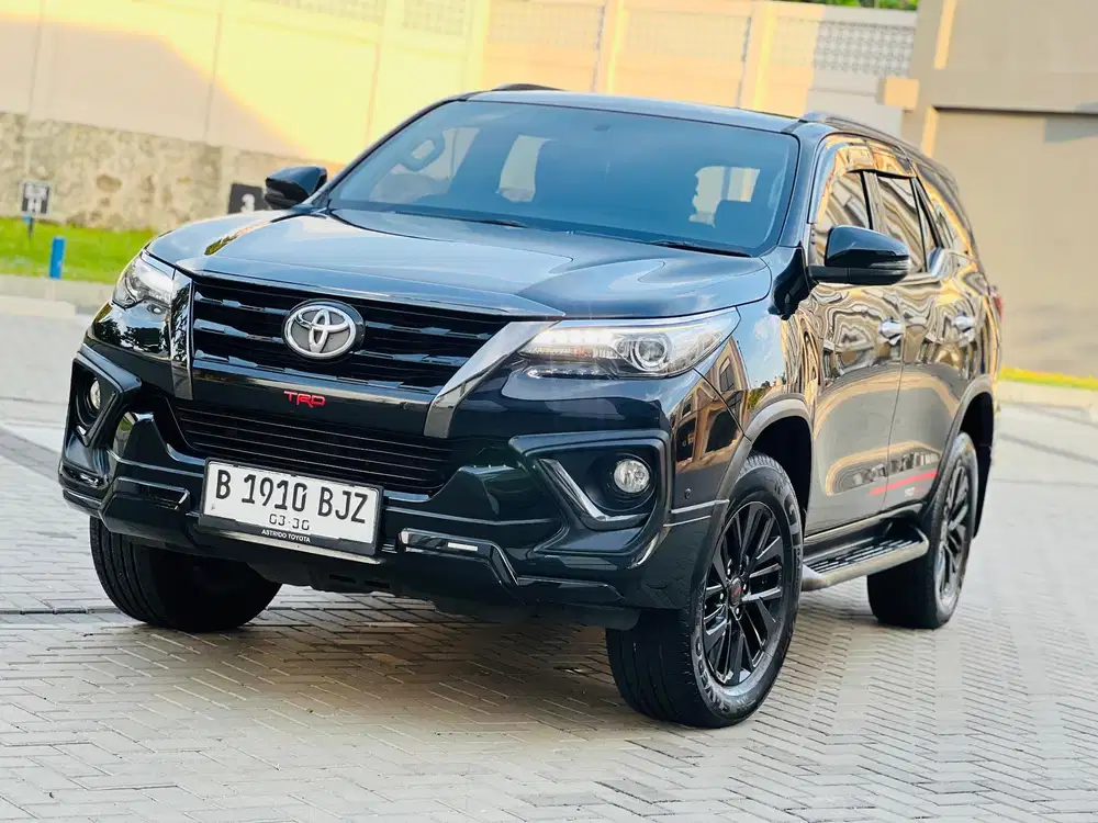 TOYOTA FORTUNER 2.4 VTZ TRD SPORTIVO DIESEL THN 2020 NON FACELIFT 2021