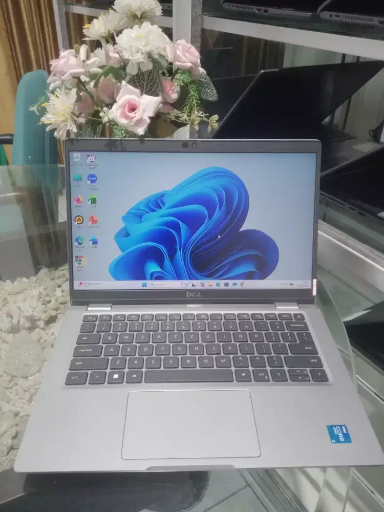 Laptop Dell Latitude 5320 Core I5 Gen 11 Ram 26 Touscreen, Intel Iris