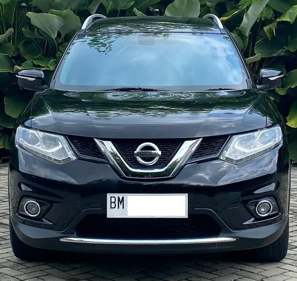 NISSAN X-TRAIL T32 2.0 CVT 2015 HITAM METALIK