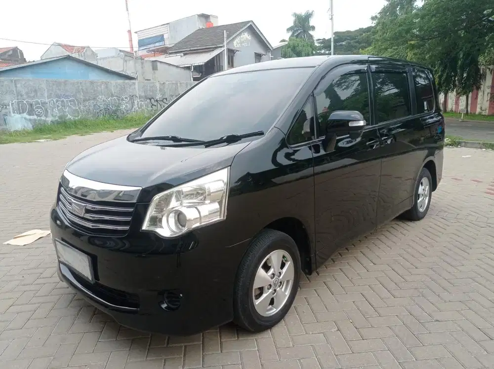 Toyota Nav1 G 2.0 at 2014 harga cash rp.126 jt