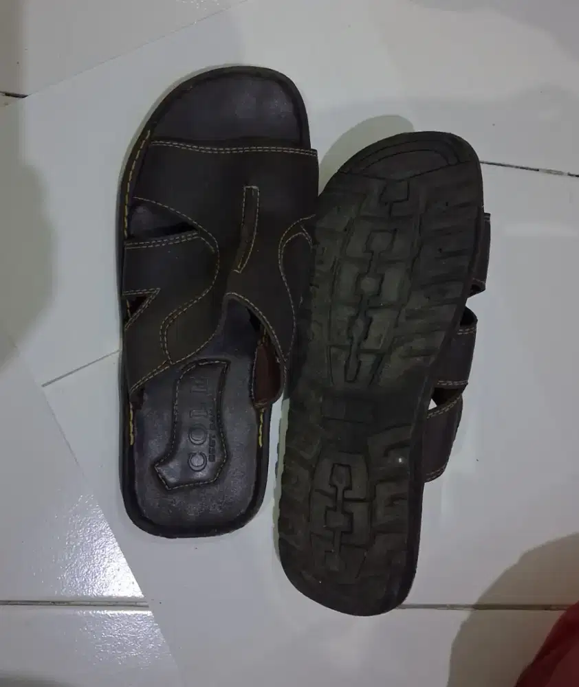 Sandal selop merk Cole Coklat