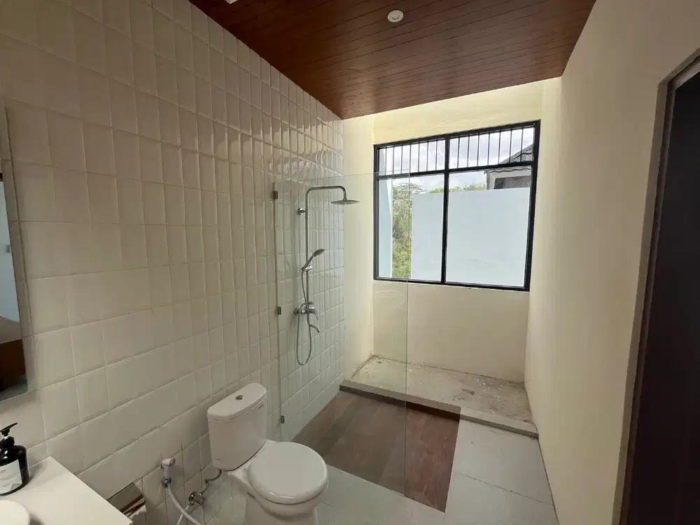 DI JUAL VILLA AREA NUSA DUA KUTA BALI DEKAT PINTU TOLL