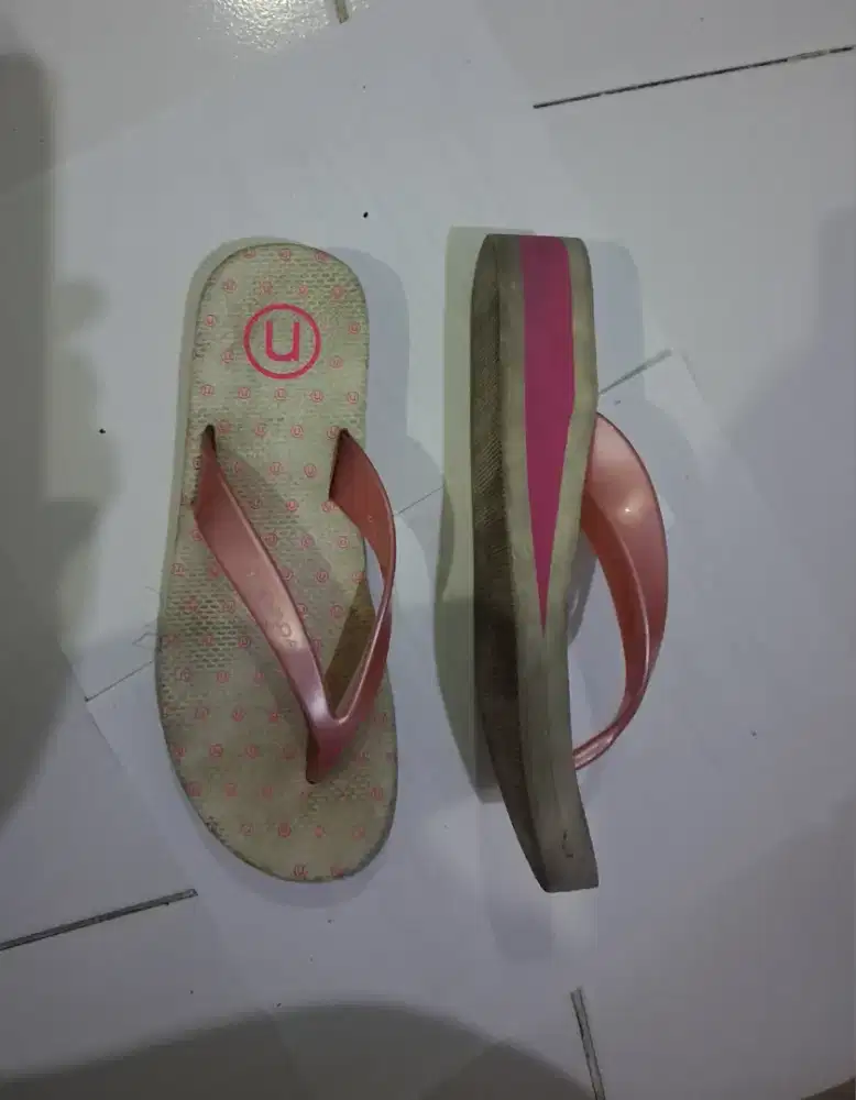 Sandal santai hak tinggi Nevada Pink