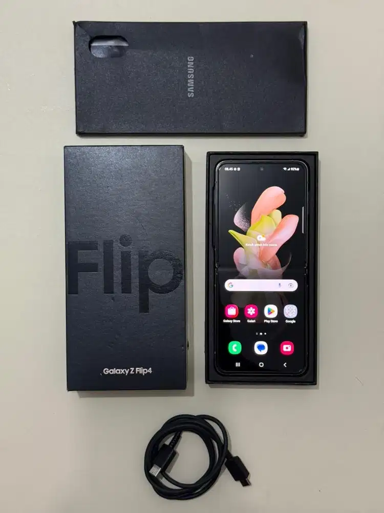 Samsung Z Flip 4 5G 8/256 - Pink Gold