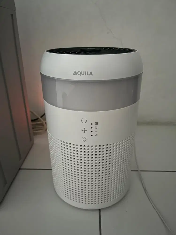 Air purifier aquila