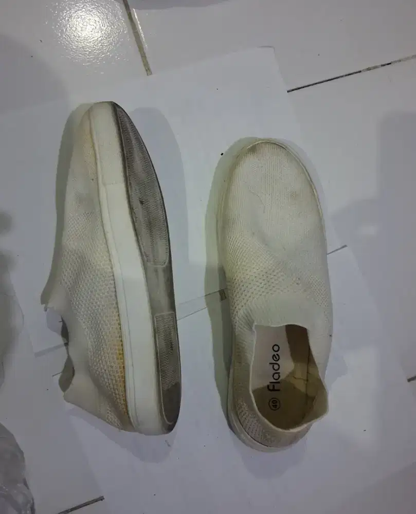 Sepatu kets Fladeo putih