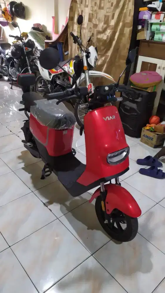 SEPEDA LISTRIK VIAR C2 (KM.300) SEPERTI BARU