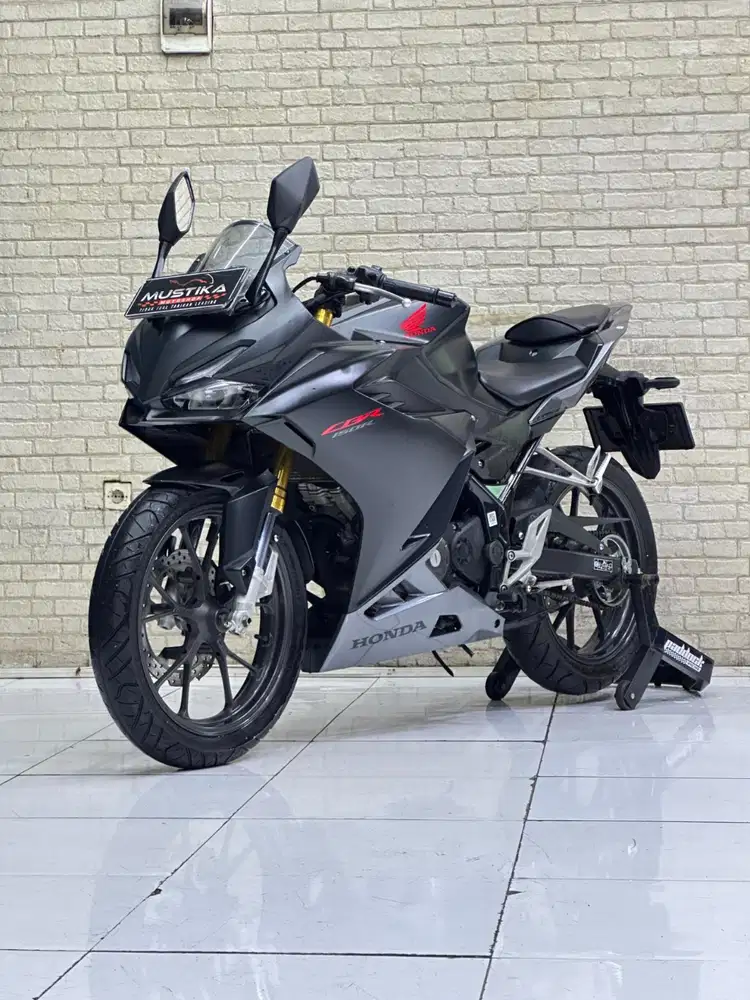 TERMURAH‼️Honda CBR 150R Facelift 2022 Black