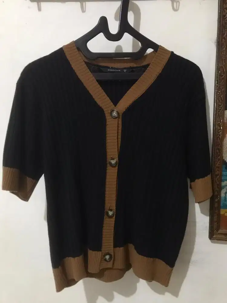 Executive Cardigan Size XL