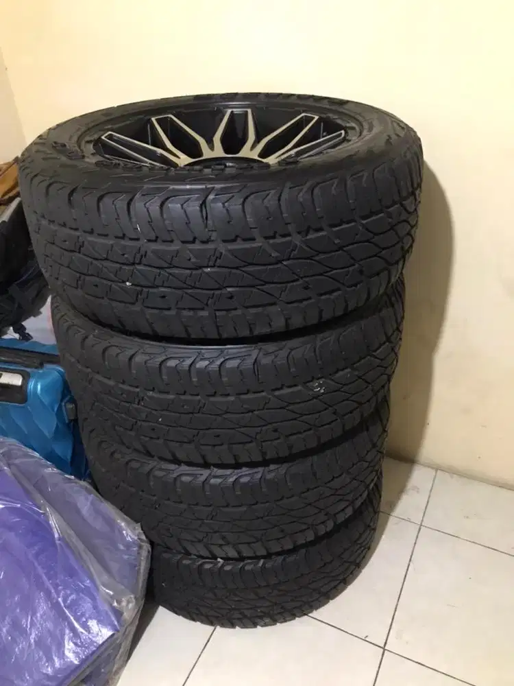 Velg Pajero HSR R20 set dgn Ban Like New