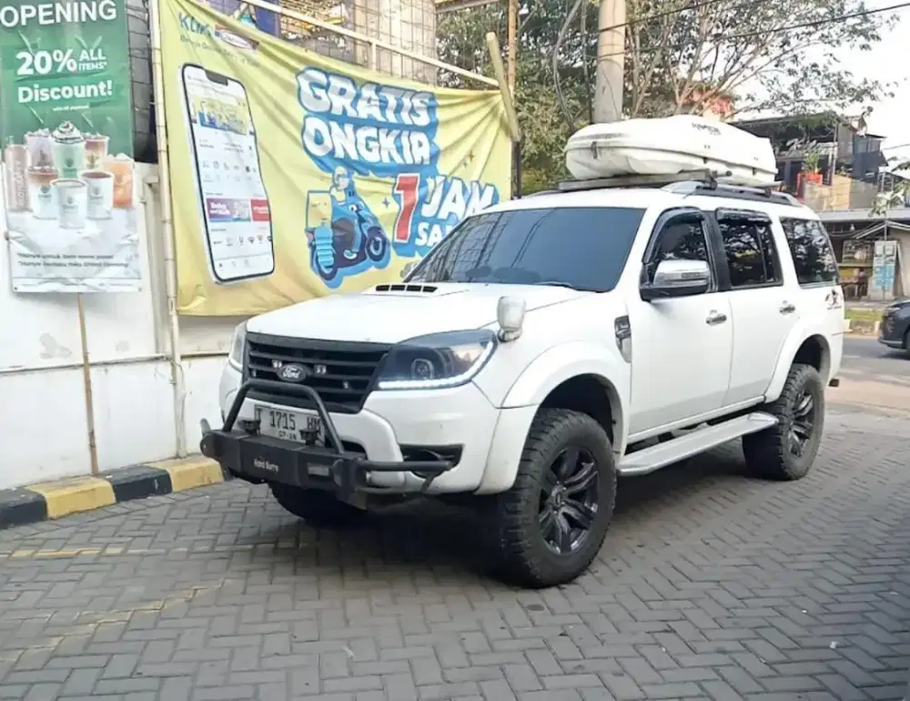 Ford everest 4x2 matic 2010