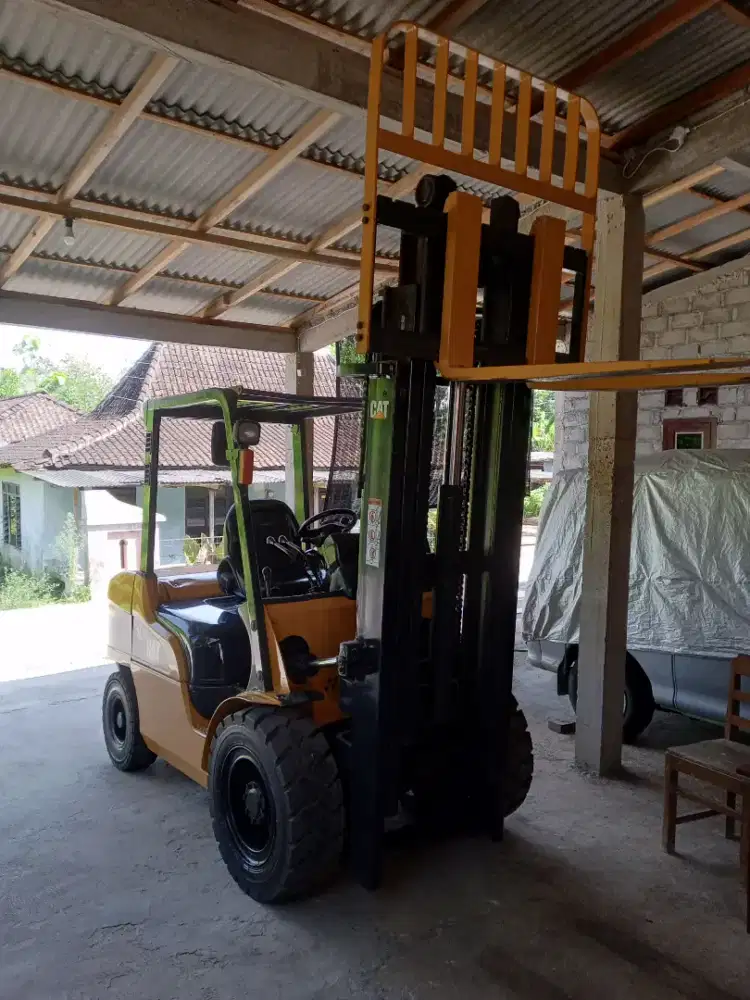 Forklift 3 Ton 2022 Caterpillar Three Lift