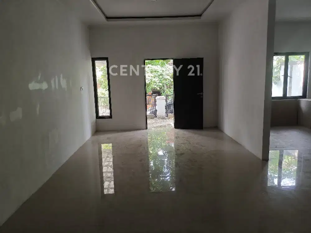 Disewakan Rumah 5 Kamar Di Kelapa Gading ( Bebas Banjir)
