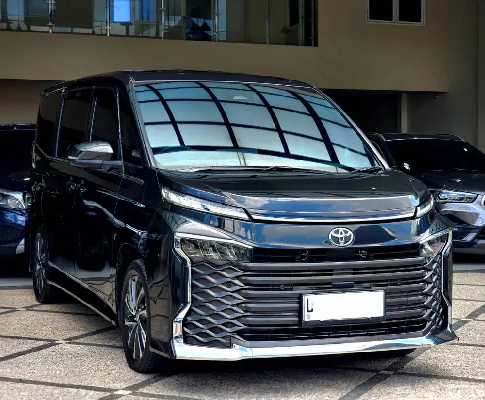 KM 15.000 TOYOTA VOXY NEW MODEL FACELIFT TSS 2024 BLACK