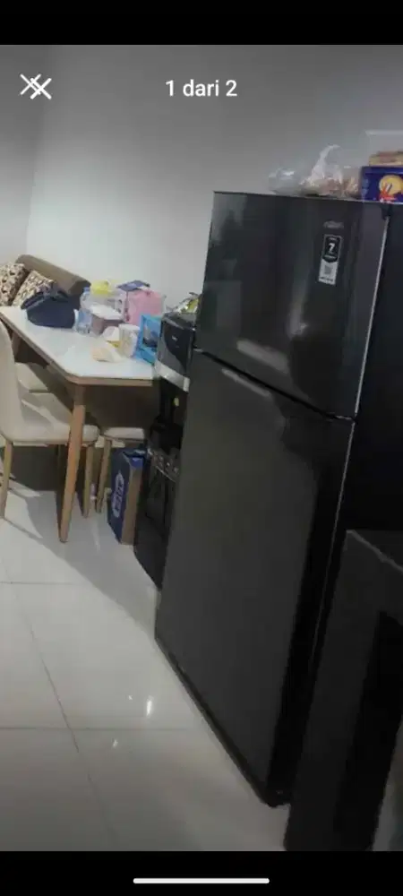 Dijual Cepat !! KULKAS merk AQUA 2 pintu dalam keadaan mati