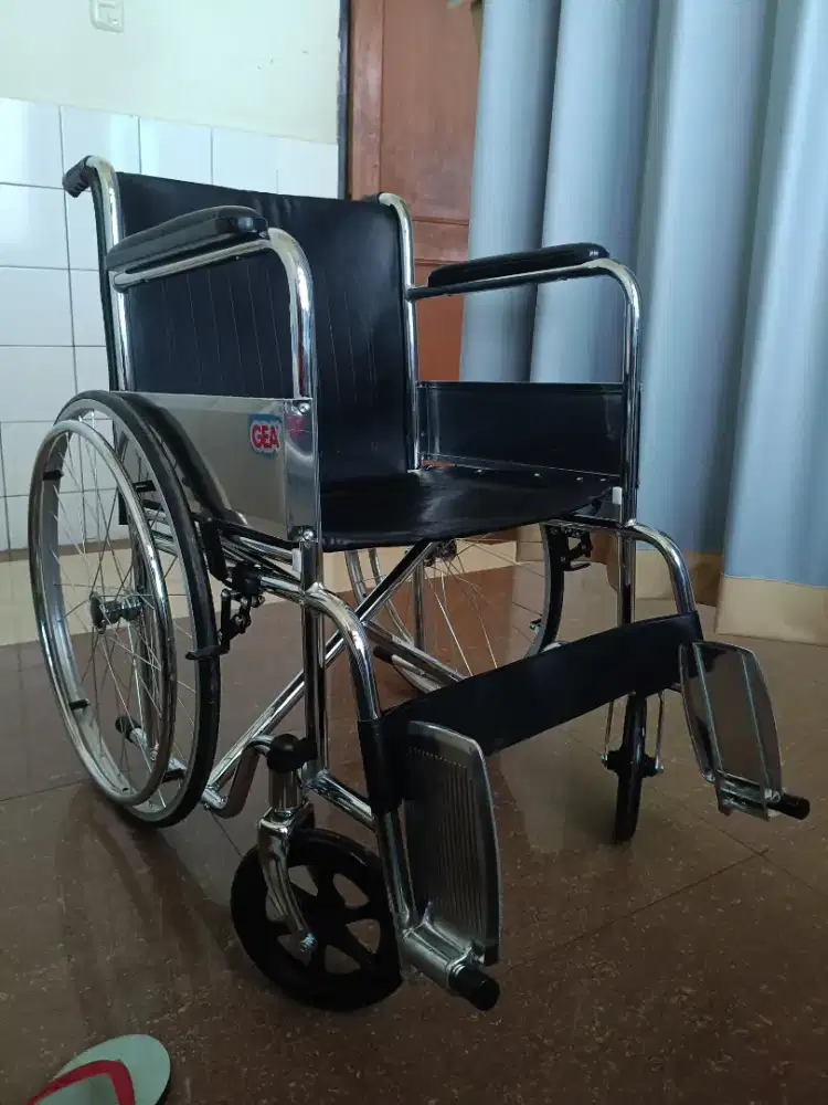 Dijual kursi roda merk GEA