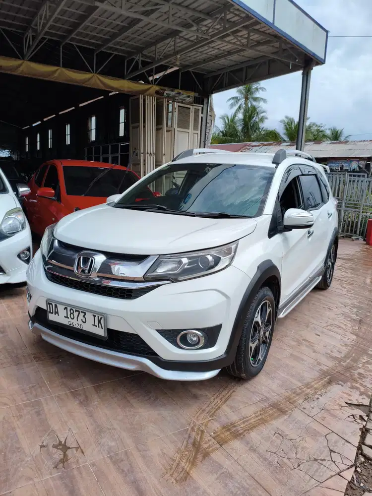 HONDA BR-V E PRESTIGE 1.5 2016 A/T