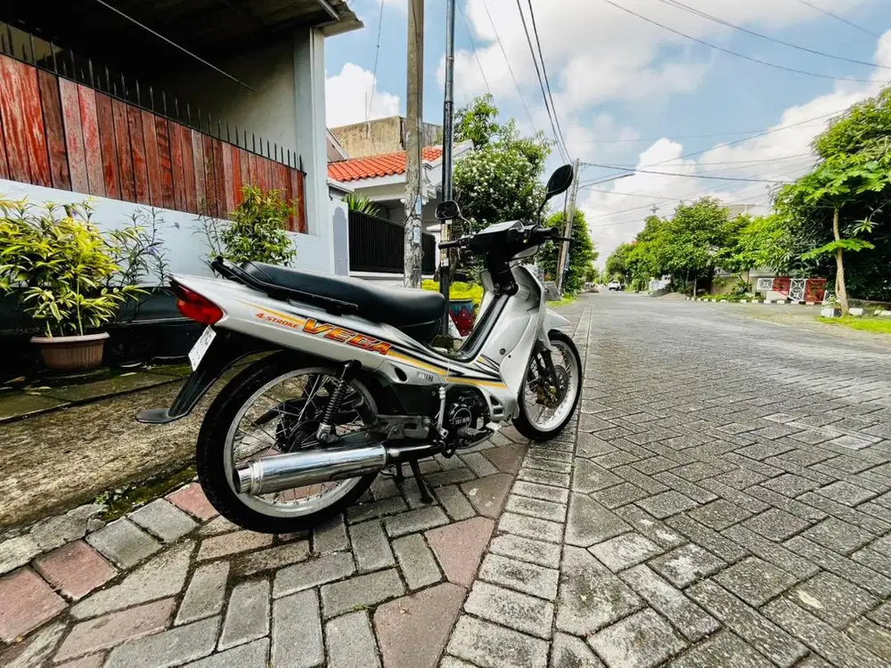 Yamaha vega 2000
