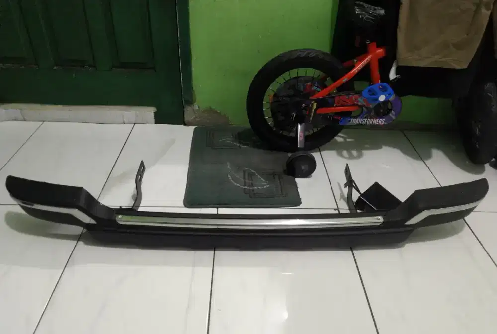 Variasi bemper belakang inova