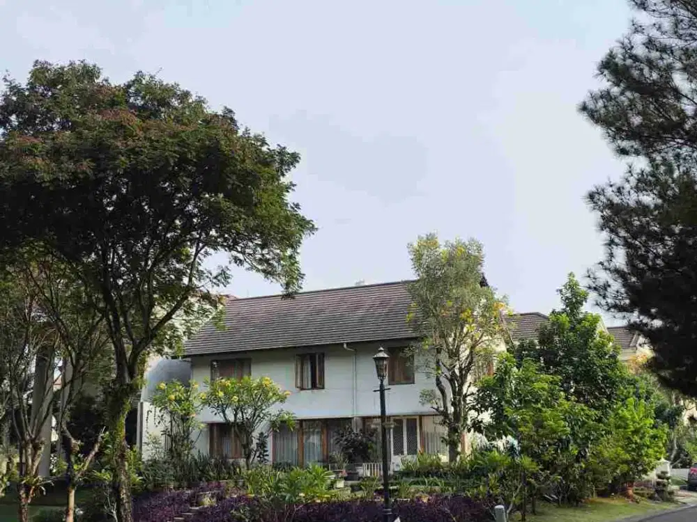 Eumah hook disain menarik di Taman Giri Loka Bsd
