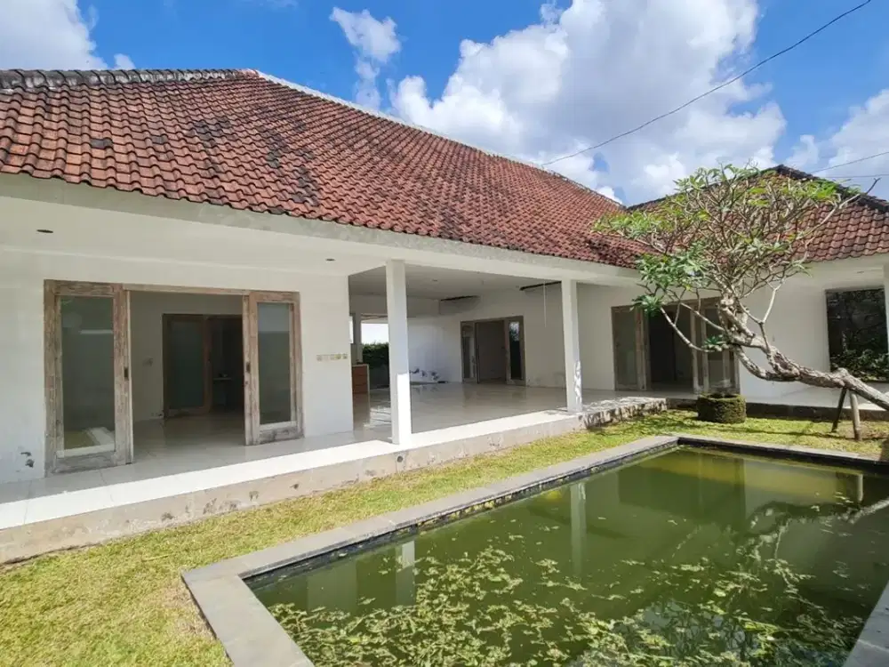 Peaceful 3 Bedroom Villa For Rent, In Padang Linjong Area