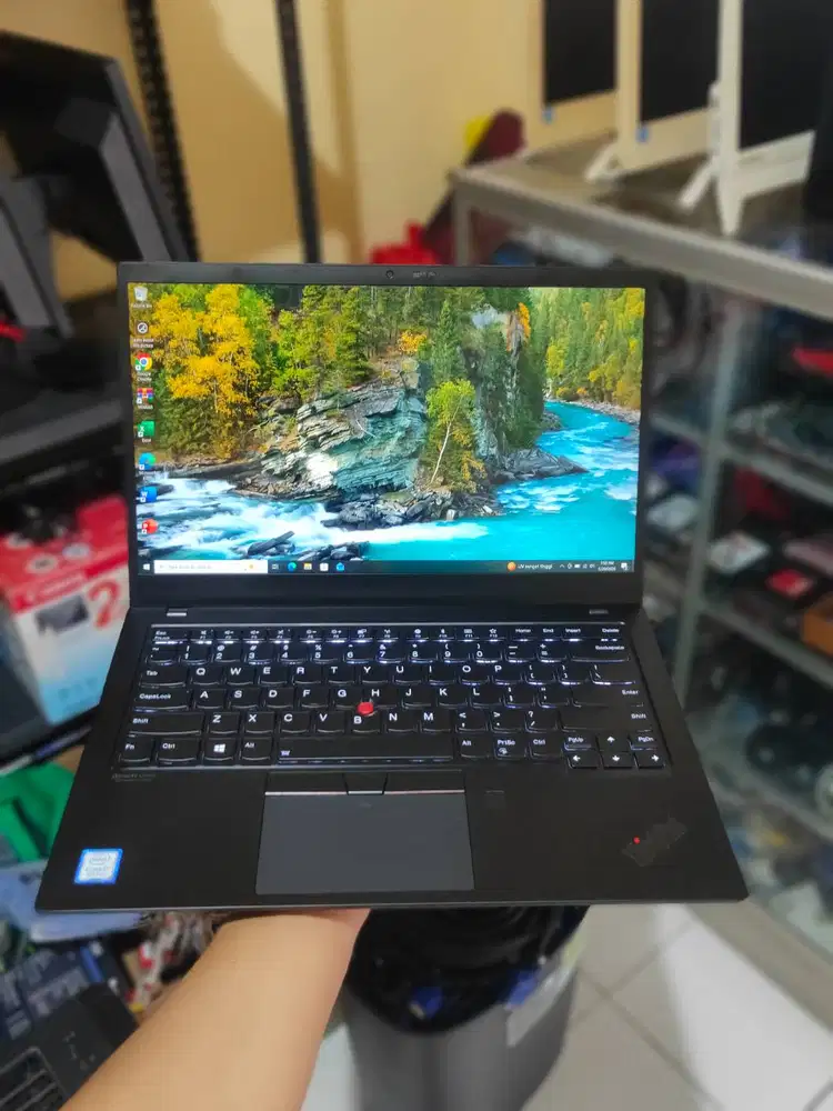 Laptop Lenovo Thinkpad X1 Carbon Gen 7th, Intel Core I7 8565U