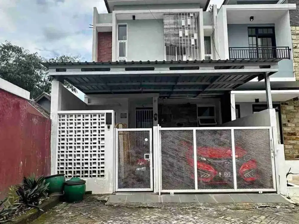 Rumah 2 Lantai Cluster Tirtomoyo Belakang Araya