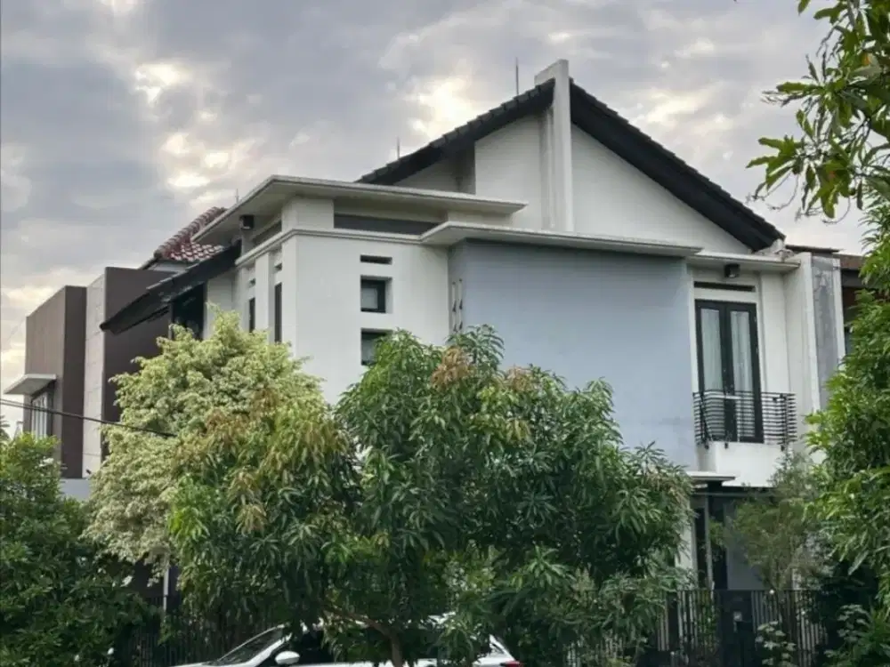 DIJUAL CEPAT PINDAH LUAR KOTA RUMAH 2 LT RAPIH TERAWAT SANGAT SIAP HUNI DI BINTARO